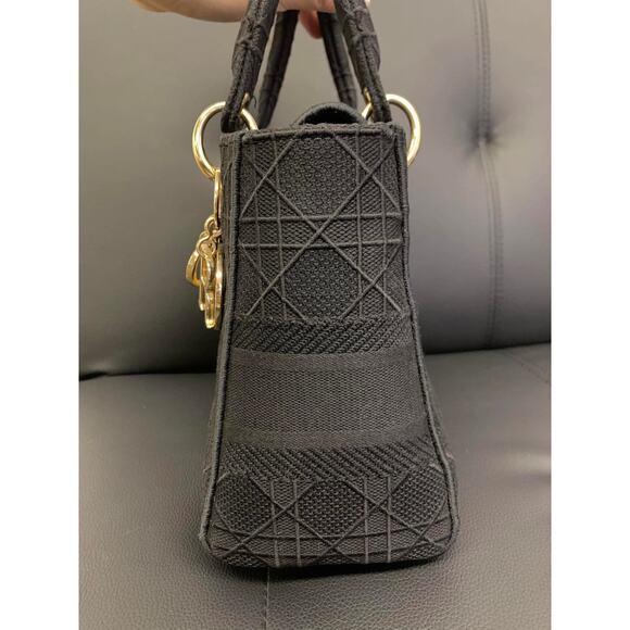 326 Christian Dior Black D-Lite Medium Dior With Champagne Gold Hardware - Picture 7 of 12